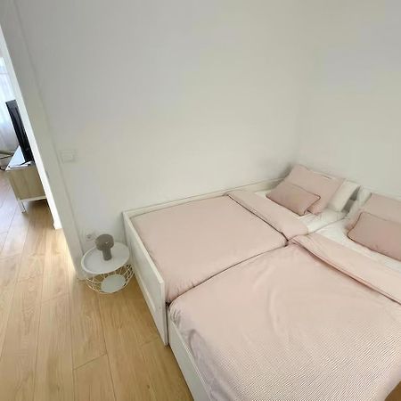 Ferienwohnung Acojedor Piso Cerca Del Metro Cornellà de Llobregat Exterior foto